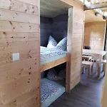 Auf Einer Ebene Mit Eigenem Garten, Sommerpool Und Badefass * Heinsdorfergrund