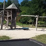 Casa vacanze Auf Einer Ebene Mit Eigenem Garten, Sommerpool Und Badefass
