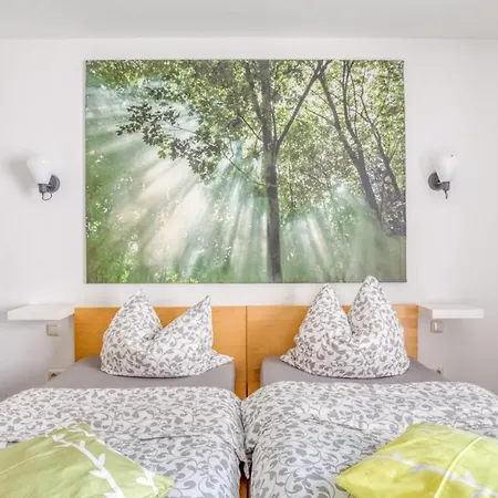 펜션 Auf Einer Ebene Fuer 25 Personen Mit Eigenem Garten Und Pool