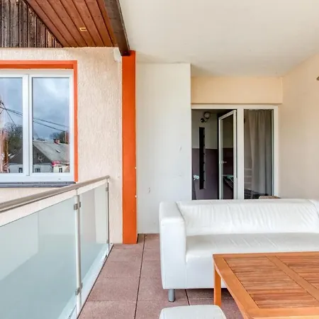 Semesterbostad Ferienhaus Auf Einer Ebene Mit Eigenem Garten, Sommerpool Und Badefass