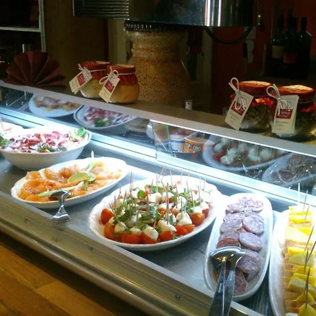 펜션 Auf Einer Ebene Fuer 25 Personen Mit Eigenem Garten Und Pool Heinsdorfergrund