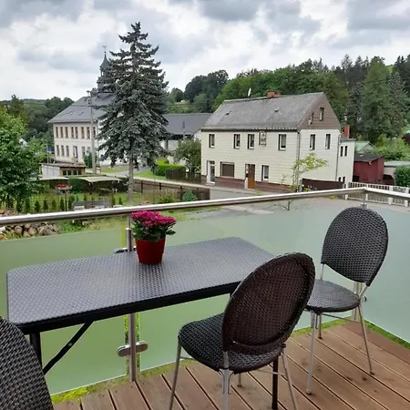Ferienhaus Auf Einer Ebene Mit Eigenem Garten, Sommerpool Und Badefass *