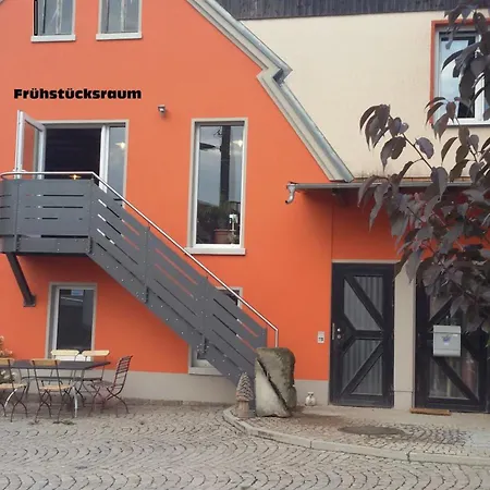 Ferienhaus Auf Einer Ebene Mit Eigenem Garten, Sommerpool Und Badefass Heinsdorfergrund