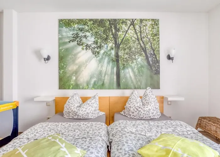 Ferienhaus Auf Einer Ebene Für 25 Personen Mit Eigenem Garten Und Pool