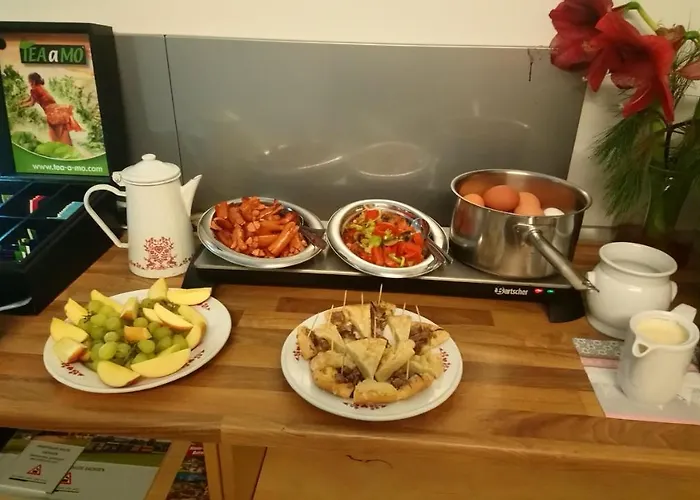 Auf Einer Ebene Für 25 Personen Mit Eigenem Garten Und Pool Ferienhaus *