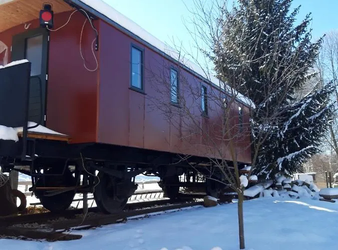 Auf Einer Ebene Für 25 Personen Mit Eigenem Garten Und Pool *